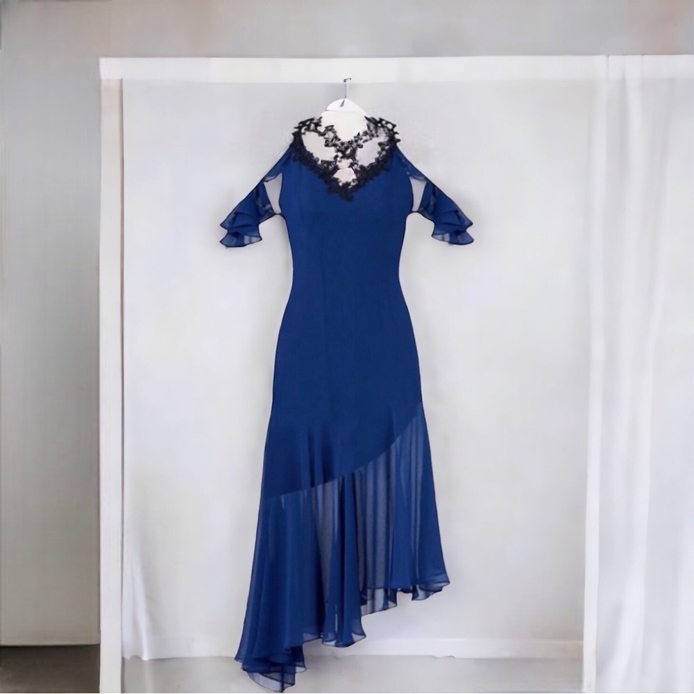 Unitedwood Laced Strap Larissa Dress Beautiful Lace Neckline Size 8 Pre-loved